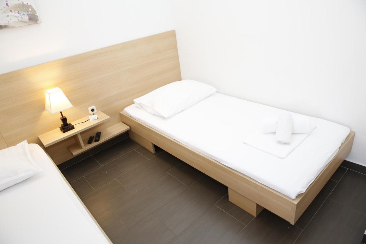 Guest House Lorenta Водице Екстер'єр фото